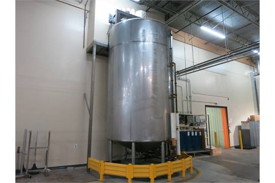 ***SOLD***used 7000 Gallon Walker Sanitary Jacketed Process Mix Tank/Kettle with Full Sweep agitator. Model VHT3459R. s/n 9186. Jacket rated 75 PSI and has 417 Sq.Ft area. Dome top, Cone Bottom. 3